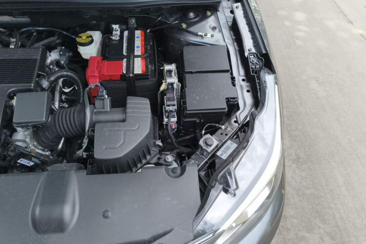 Used Nissan Sylphy 2026 Model 1.6L CVT Worry-Free Edition Engine Bay Left