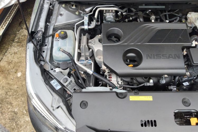 Used Nissan Sylphy 2026 Model 1.6L CVT Genuine Edition Engine Bay Right