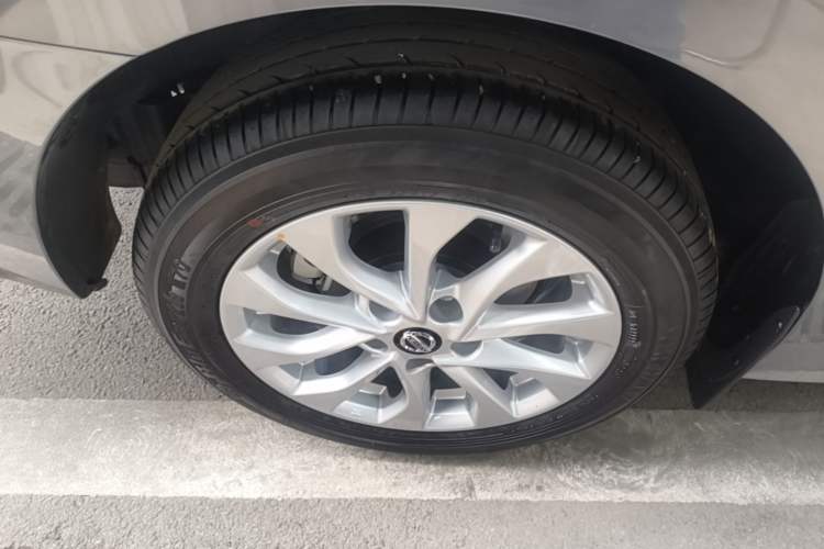 Used Nissan Sylphy 2026 Classic 1.6L CVT Peace of Mind Edition Exterior 5