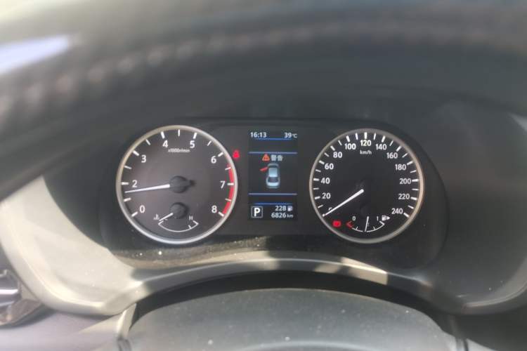 Used Nissan Sylphy 2026 Model 1.6L CVT Genuine Edition Instrument Cluster