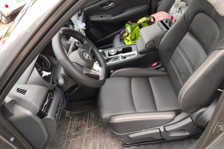 Used Nissan Sylphy 2026 Model 1.6L CVT Genuine Edition Left Front Seat