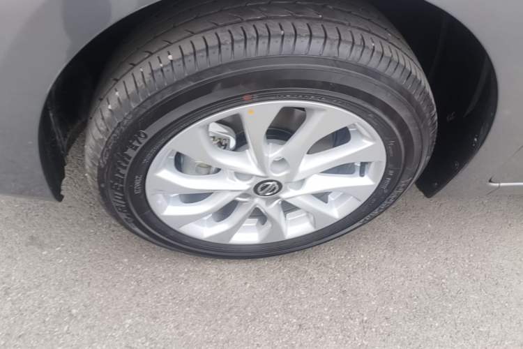 Used Nissan Sylphy 2026 Classic 1.6L CVT Peace of Mind Edition Left Front Wheel Hub