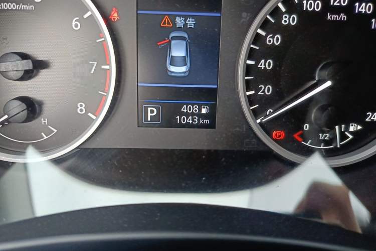 Used Nissan Sylphy 2026 Model 1.6L CVT Genuine Edition Odometer Close Up