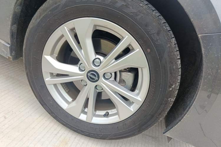 Used Nissan Sylphy 2026 Model 1.6L CVT Genuine Edition Right Front Wheel Hub