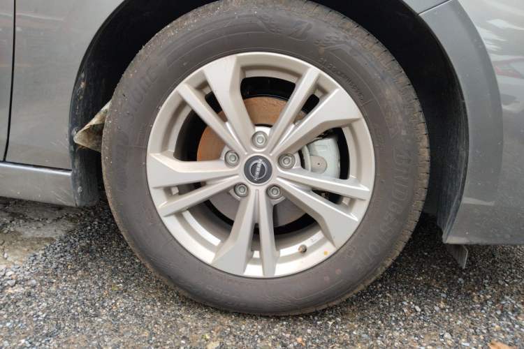 Used Nissan Sylphy 2026 Model 1.6L CVT Genuine Edition Right Front Wheel Hub