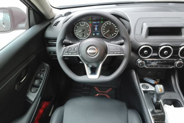 Used Nissan Sylphy 2026 Model 1.6L CVT Worry-Free Edition Steering Wheel