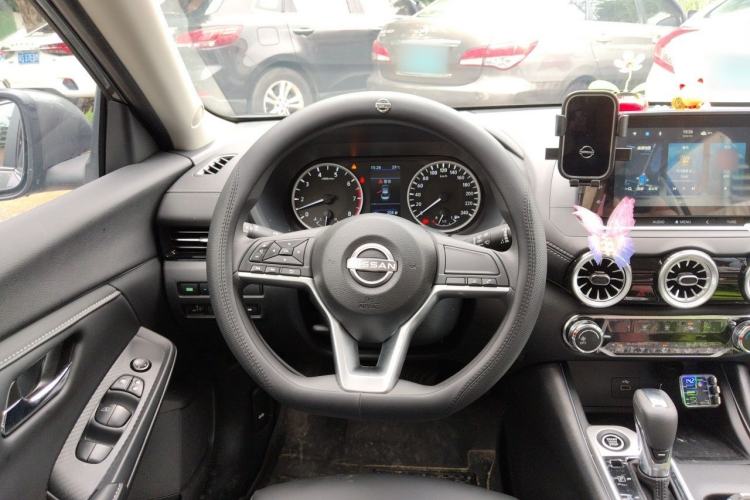 Used Nissan Sylphy 2026 Model 1.6L CVT Genuine Edition Steering Wheel