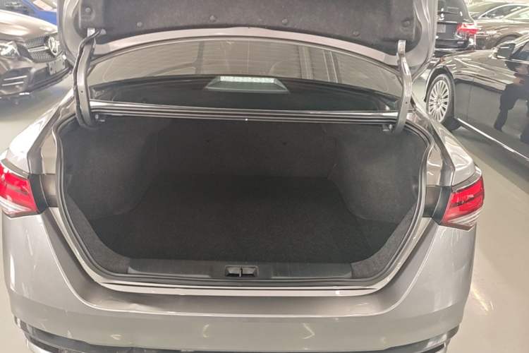 Used Nissan Sylphy 2026 Model 1.6L CVT Enjoyment Edition Trunk