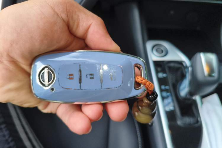 Used Nissan Sylphy 2026 Model 1.6L CVT Worry-Free Edition Vehicle Key