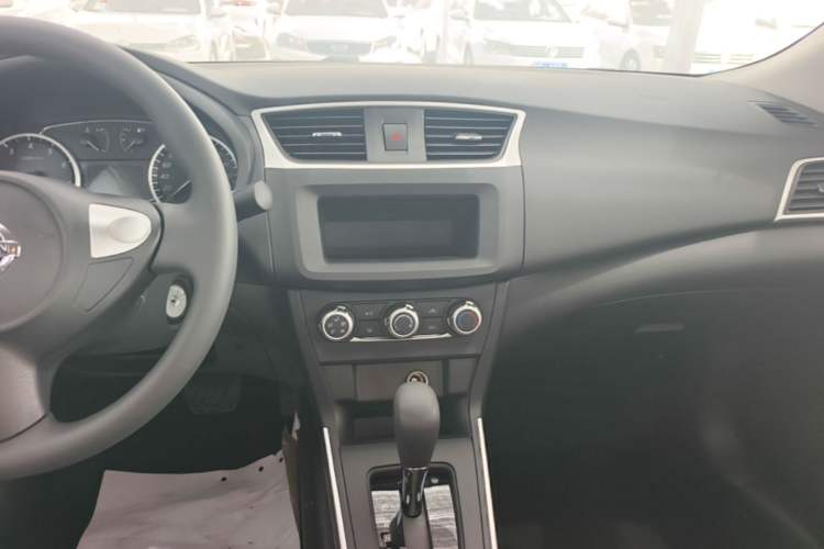 Used Nissan Sylphy 2026 Classic 1.6L CVT Peace of Mind Edition Audio And AC Panel