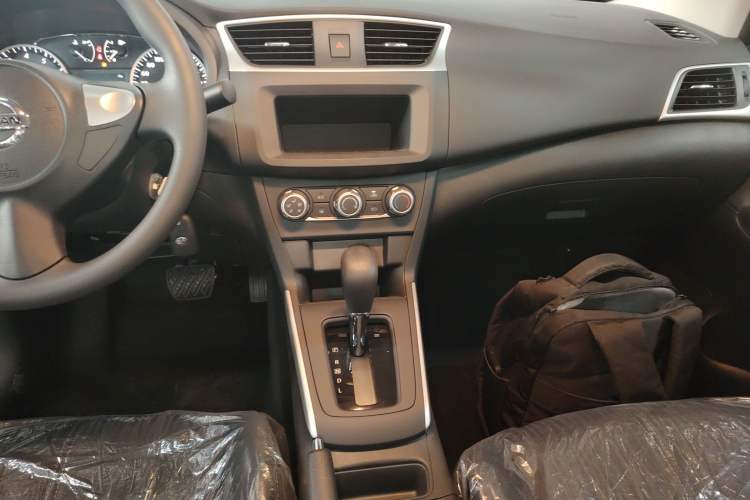 Used Nissan Sylphy 2026 Classic 1.6L CVT Comfort Edition Audio And AC Panel
