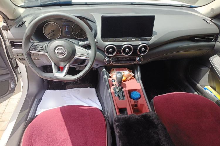 Used Nissan Sylphy 2026 Model 1.6L CVT Worry-Free Edition Center Console