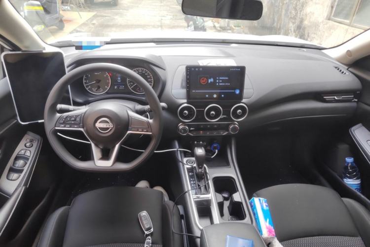 Used Nissan Sylphy 2026 Model 1.6L CVT Worry-Free Edition Center Console