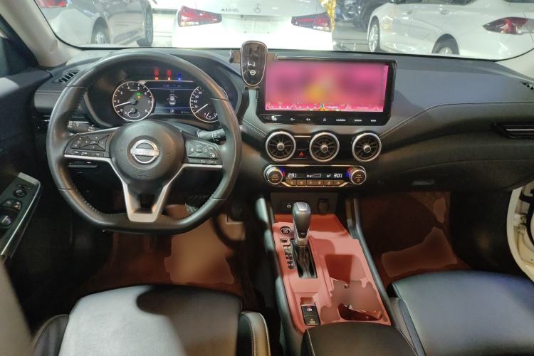 Used Nissan Sylphy 2026 Model 1.6L CVT Enjoyment Edition Center Console