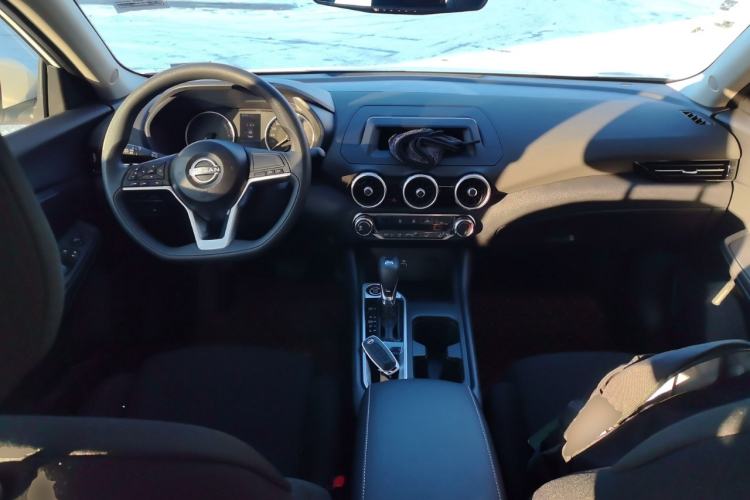 Used Nissan Sylphy 2026 Model 1.6L CVT Worry-Free Edition Center Console
