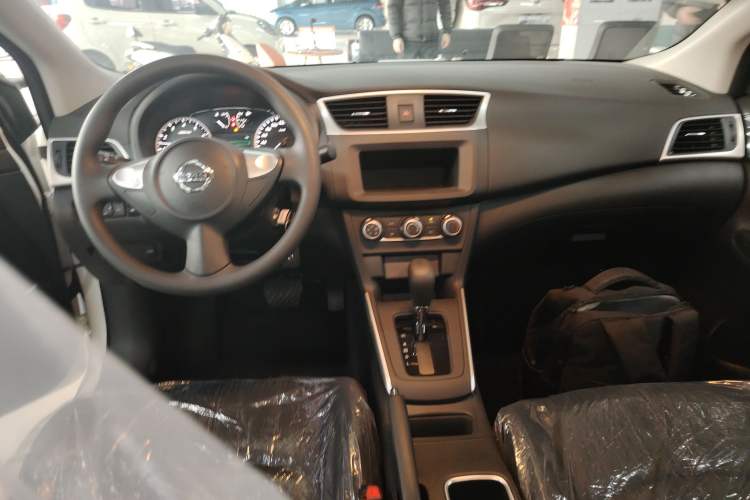 Used Nissan Sylphy 2026 Classic 1.6L CVT Comfort Edition Center Console