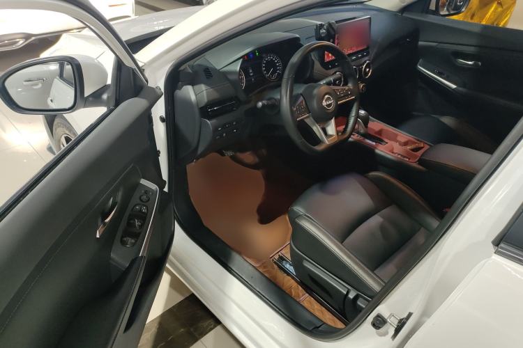 Used Nissan Sylphy 2026 Model 1.6L CVT Enjoyment Edition Driver Seat