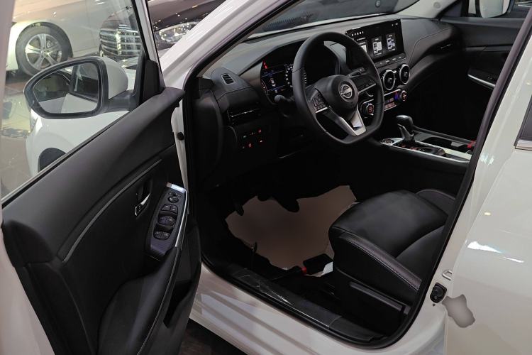 Used Nissan Sylphy 2026 Model 1.6L CVT Enjoyment Edition Driver Seat