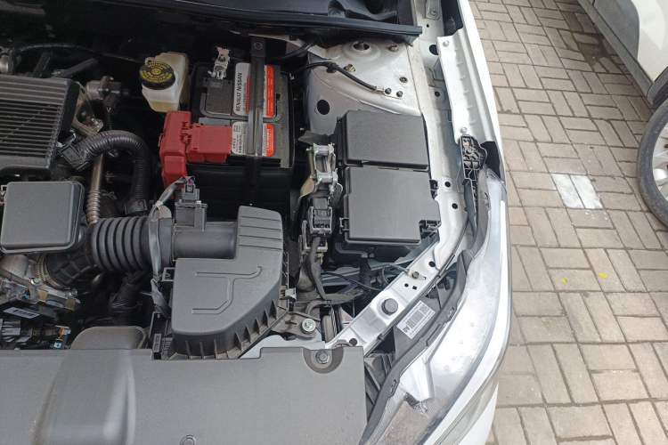 Used Nissan Sylphy 2026 Model 1.6L CVT Worry-Free Edition Engine Bay Left