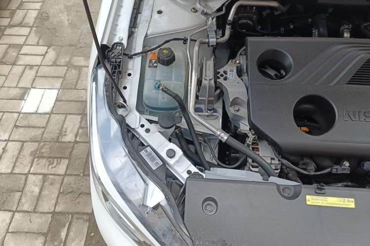 Used Nissan Sylphy 2026 Model 1.6L CVT Worry-Free Edition Engine Bay Right