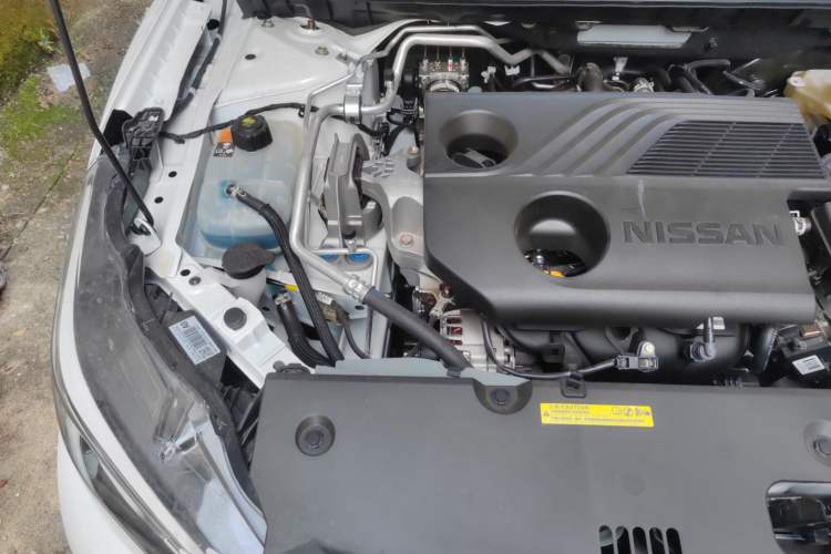 Used Nissan Sylphy 2026 Model 1.6L CVT Worry-Free Edition Engine Bay Right