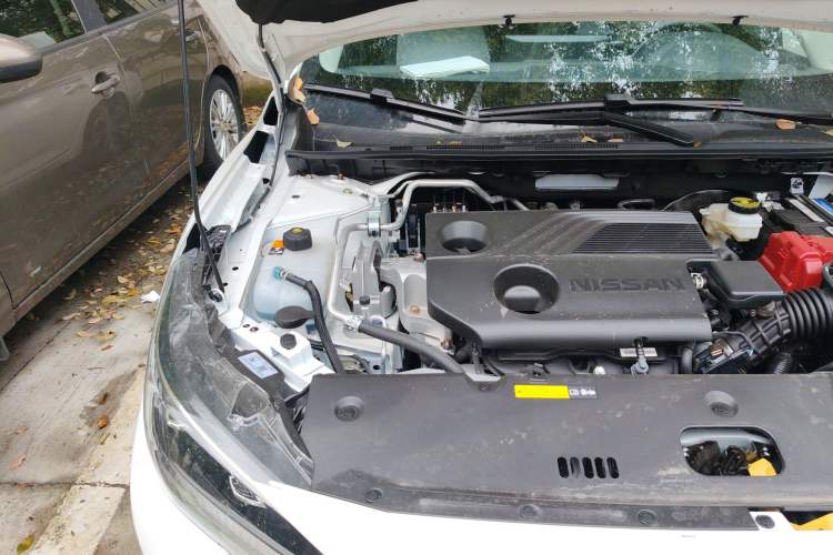 Used Nissan Sylphy 2026 Model 1.6L CVT Enjoyment Edition Engine Bay Right