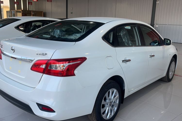 Used Nissan Sylphy 2026 Classic 1.6L CVT XE Comfort Sunroof Edition Exterior 3