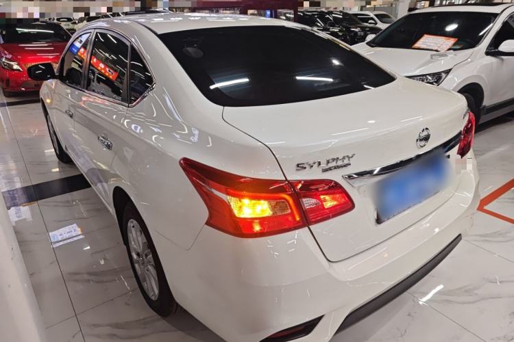 Used Nissan Sylphy 2026 Classic 1.6L CVT Comfort Edition Exterior 3