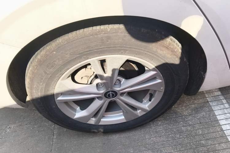 Used Nissan Sylphy 2026 Model 1.6L CVT Worry-Free Edition Exterior 5