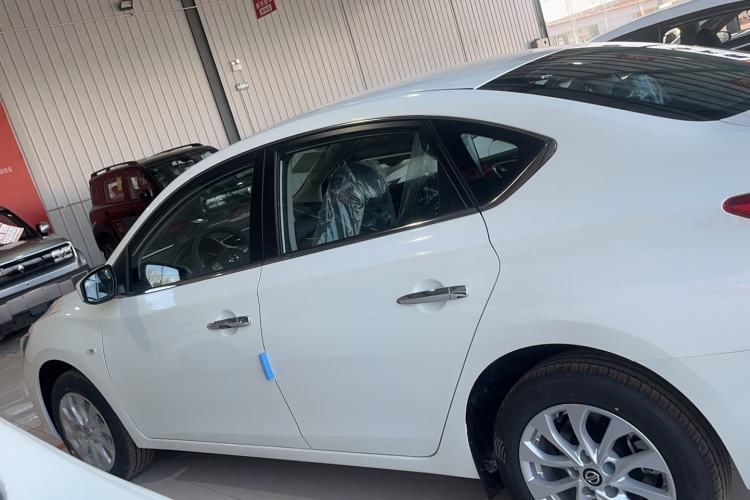 Used Nissan Sylphy 2026 Classic 1.6L CVT XE Comfort Sunroof Edition Exterior 5