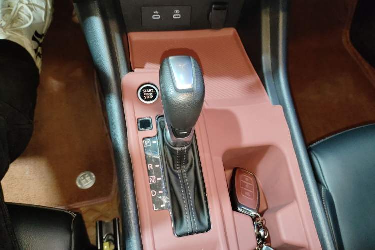 Used Nissan Sylphy 2026 Model 1.6L CVT Enjoyment Edition Gear Lever
