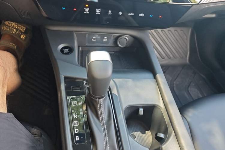 Used Nissan Sylphy 2026 Basic Model Gear Lever