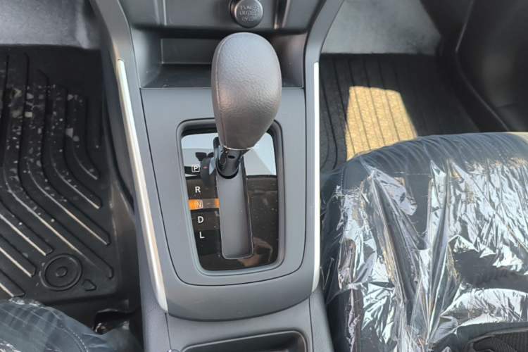 Used Nissan Sylphy 2026 Classic 1.6L CVT Peace of Mind Edition Gear Lever