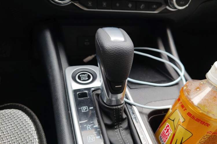 Used Nissan Sylphy 2026 Model 1.6L CVT Enjoyment Edition Gear Lever