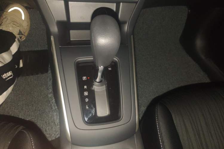 Used Nissan Sylphy 2026 Classic 1.6L CVT Peace of Mind Edition Gear Lever