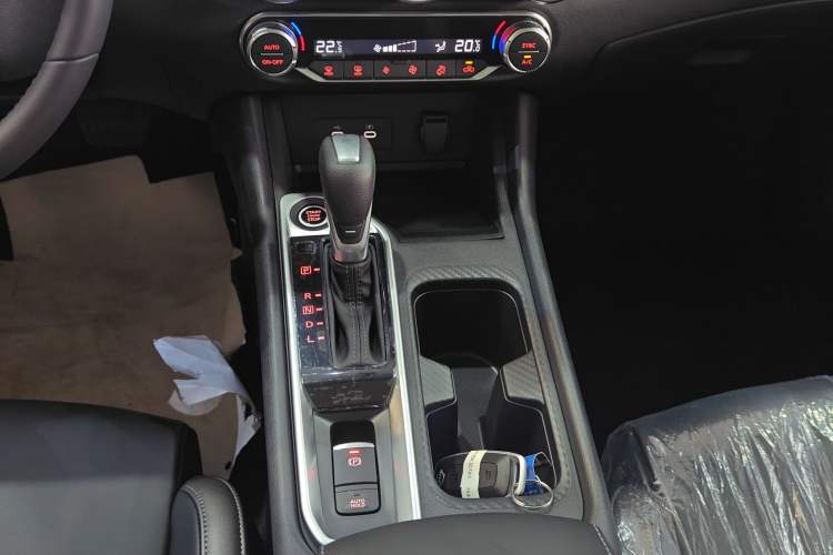Used Nissan Sylphy 2026 Model 1.6L CVT Enjoyment Edition Gear Lever