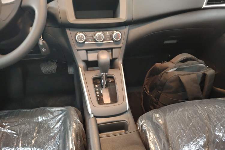 Used Nissan Sylphy 2026 Classic 1.6L CVT Comfort Edition Gear Lever