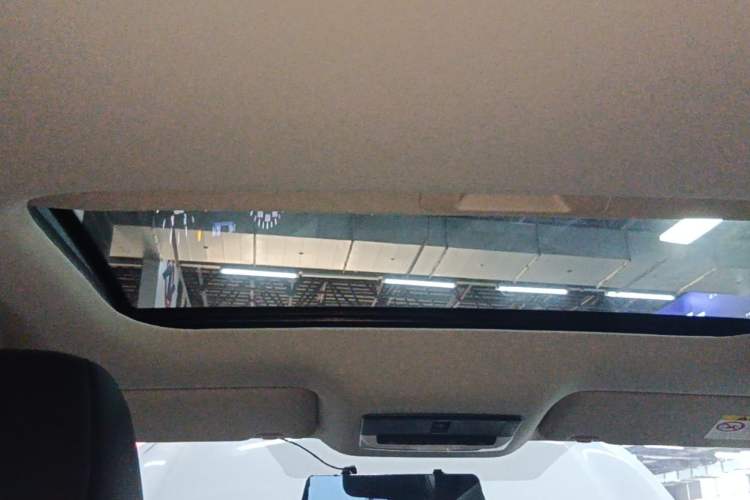 Used Nissan Sylphy 2026 Model 1.6L CVT Genuine Edition Headliner