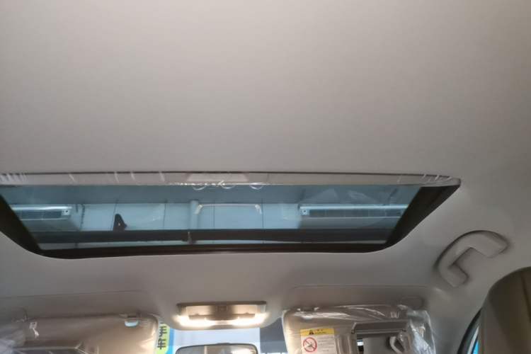 Used Nissan Sylphy 2026 Model 1.6L CVT Genuine Edition Headliner