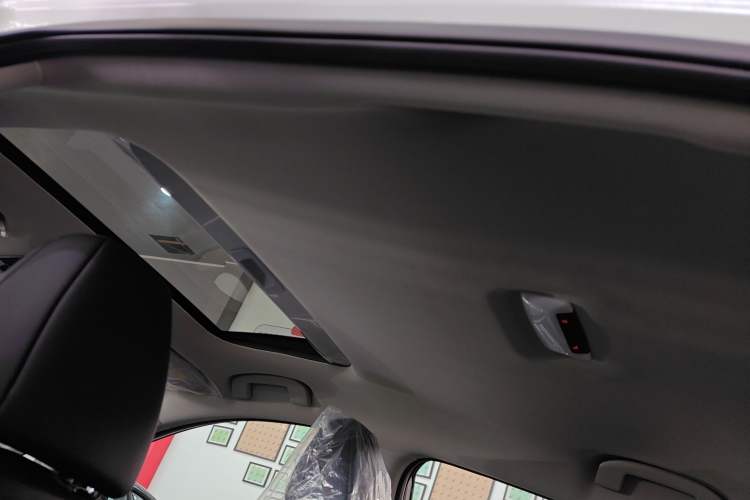 Used Nissan Sylphy 2026 Model 1.6L CVT Enjoyment Edition Headliner