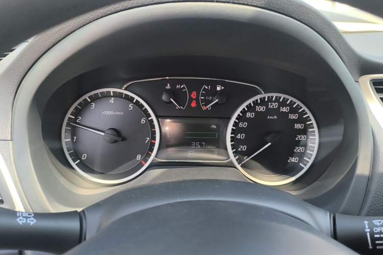 Used Nissan Sylphy 2026 Classic 1.6L CVT Peace of Mind Edition Instrument Cluster