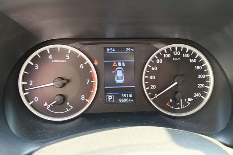 Used Nissan Sylphy 2026 Model 1.6L CVT Worry-Free Edition Instrument Cluster