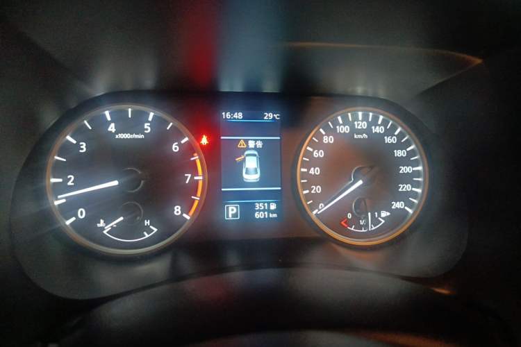 Used Nissan Sylphy 2026 Model 1.6L CVT Worry-Free Edition Instrument Cluster