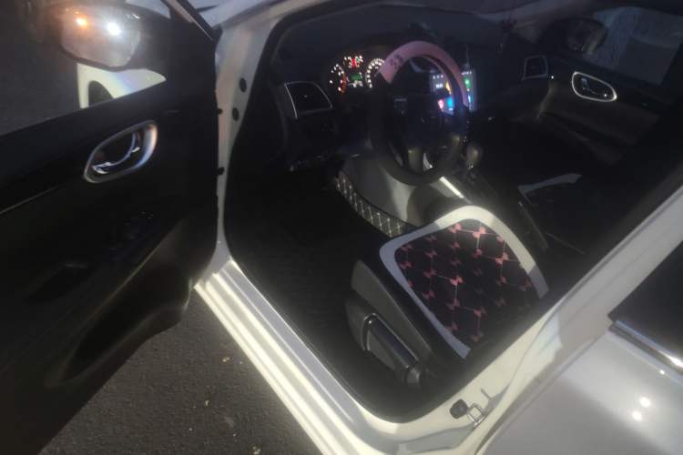 Used Nissan Sylphy 2026 Classic 1.6L CVT Peace of Mind Edition Interior 3