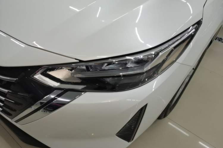 Used Nissan Sylphy 2026 Model 1.6L CVT Genuine Edition Left Front Headlight