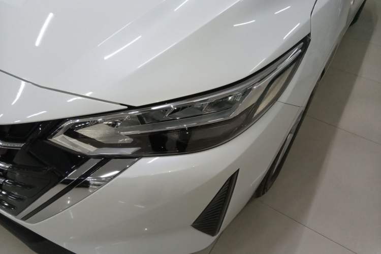 Used Nissan Sylphy 2026 Model 1.6L CVT Genuine Edition Left Front Headlight