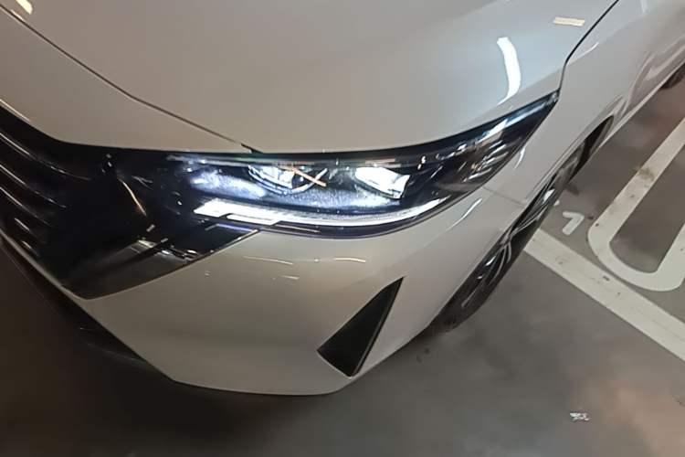 Used Nissan Sylphy 2026 Model 1.6L CVT Enjoyment Edition Left Front Headlight