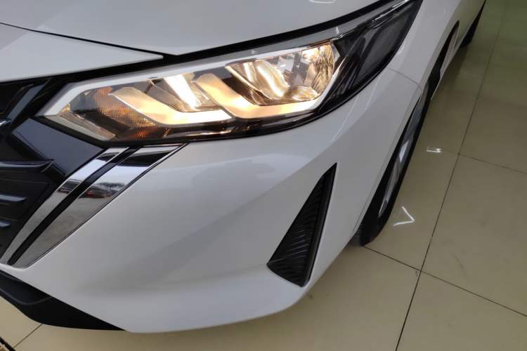Used Nissan Sylphy 2026 Model 1.6L CVT Worry-Free Edition Left Front Headlight