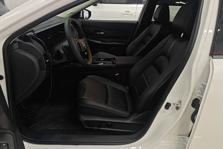 Used Nissan Sylphy 2026 Basic Model Left Front Seat