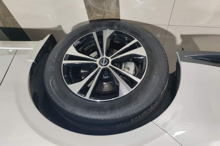 Used Nissan Sylphy 2026 Model 1.6L CVT Enjoyment Edition Left Front Wheel Hub